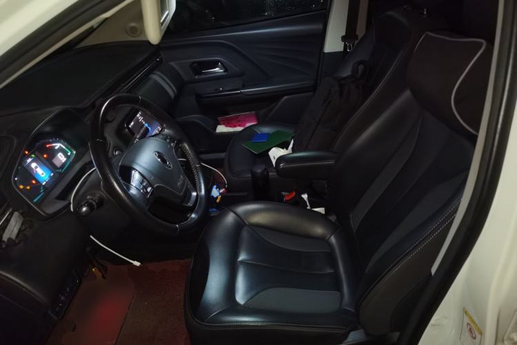 Used ORA iQ 2018 High-Range Version Smart Connectivity Model Left Front Seat