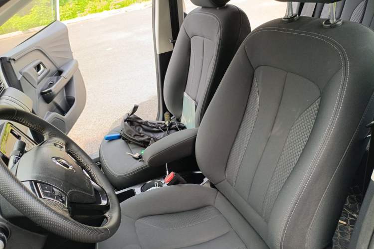 Used ORA iQ 2018 Ambitious Version Left Front Seat