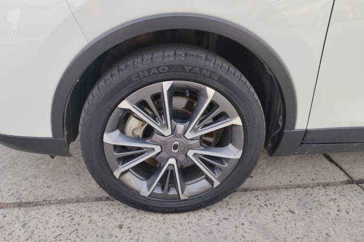 Used ORA iQ 2018 Smart Connectivity Model Left Front Wheel Hub