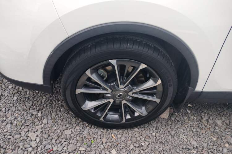 Used ORA iQ 2018 High-Range Version Smart Connectivity Model Left Front Wheel Hub