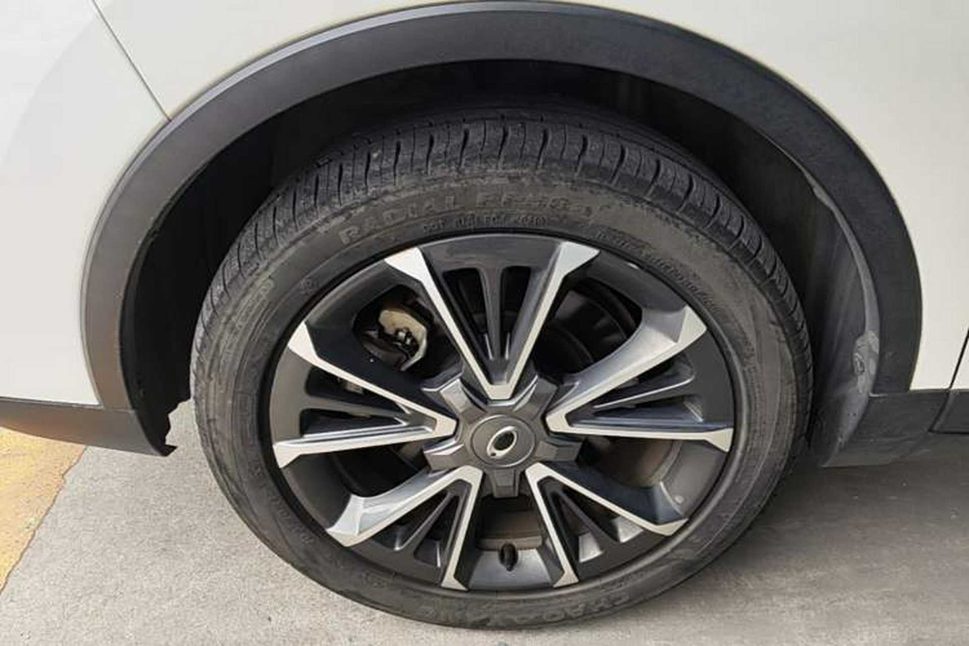 Used ORA iQ 2018 High-Range Version Smart Connectivity Model Left Front Wheel Hub