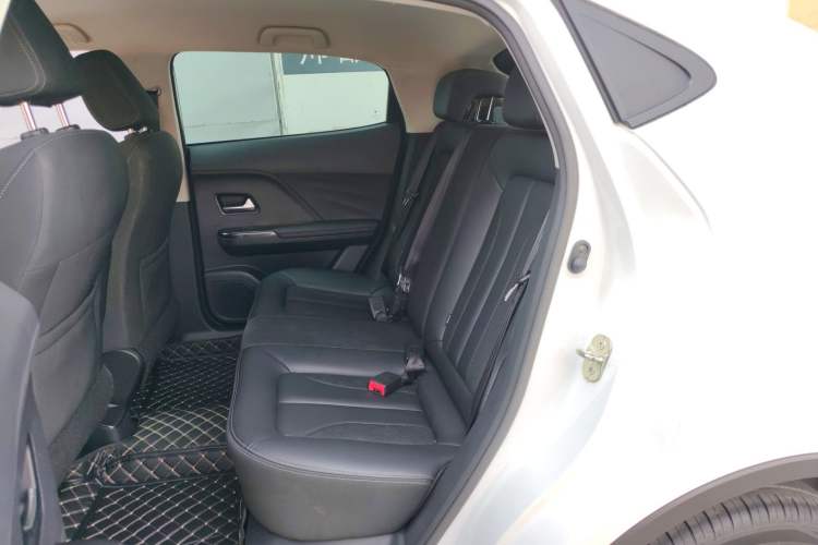 Used ORA iQ 2018 Smart Connectivity Model Left Rear Seat