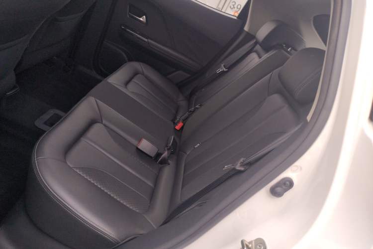 Used ORA iQ 2018 High-Range Version Smart Connectivity Model Left Rear Seat