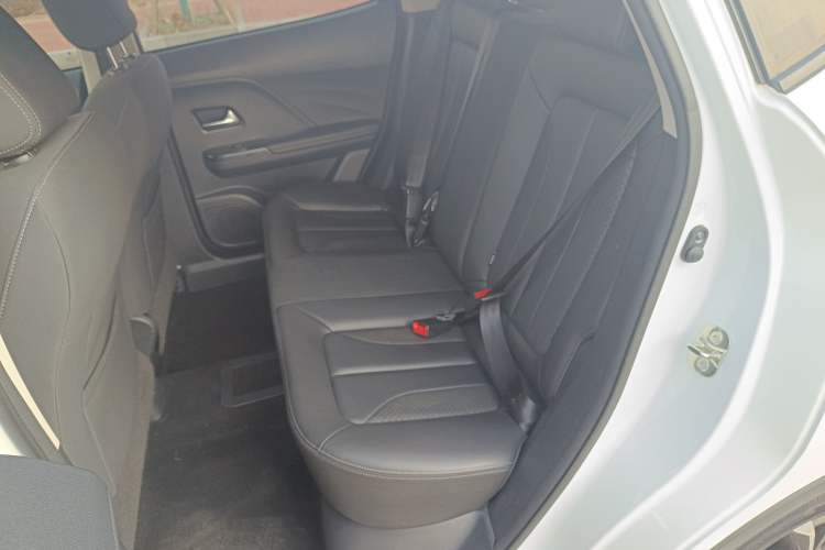 Used ORA iQ 2018 High-Range Version Smart Connectivity Model Left Rear Seat
