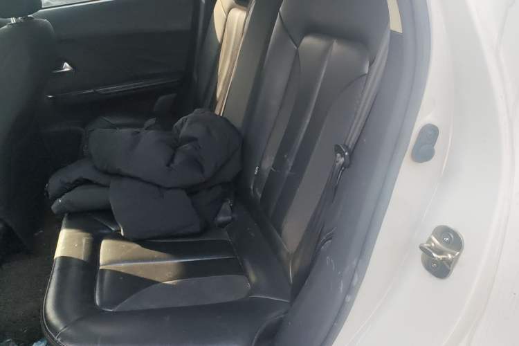 Used ORA iQ 2018 High-Range Version Smart Connectivity Model Left Rear Seat