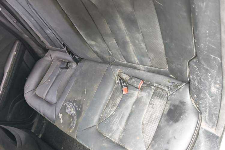 Used ORA iQ 2018 High-Range Version Smart Connectivity Model Left Rear Seat