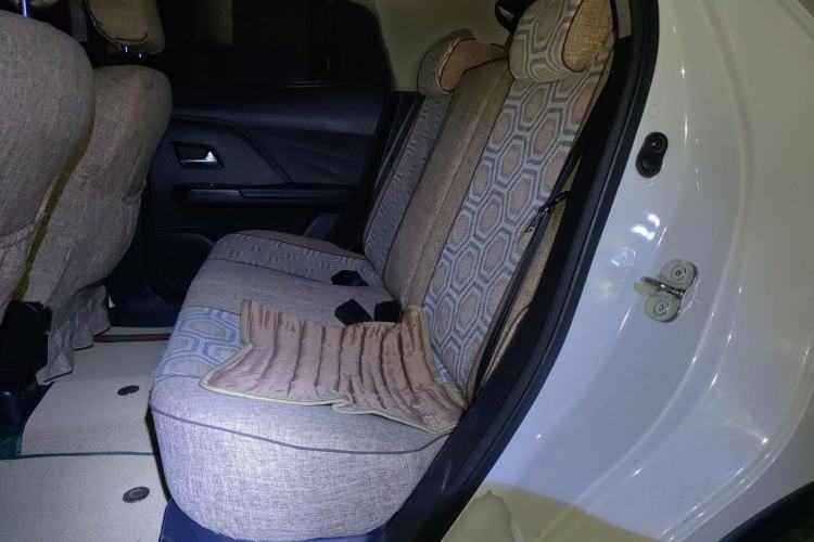 Used ORA iQ 2018 Smart Connectivity Model Left Rear Seat