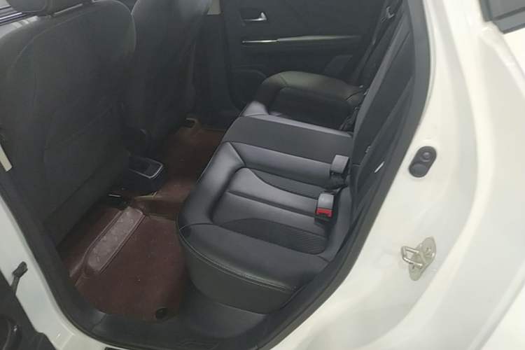 Used ORA iQ 2018 High-Range Version Smart Connectivity Model Left Rear Seat