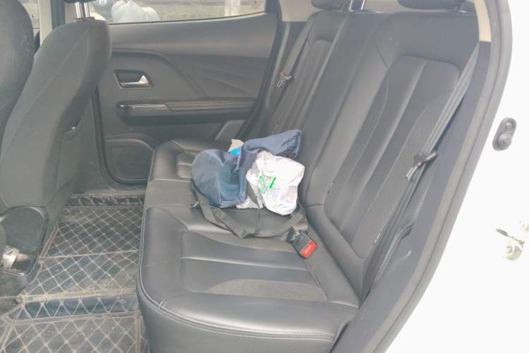 Used ORA iQ 2018 Smart Connectivity Model Left Rear Seat