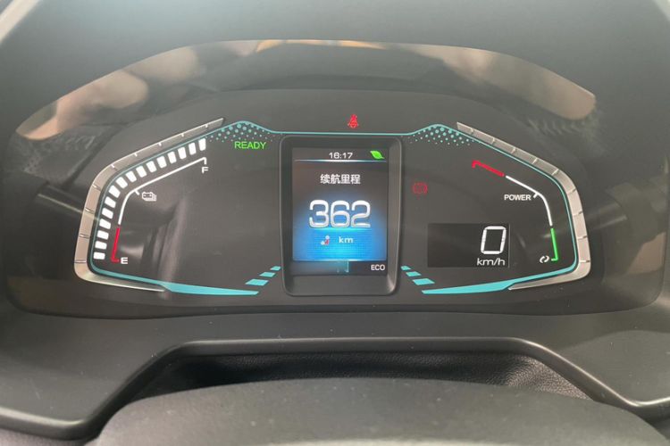 Used ORA iQ 2018 Smart Connectivity Model Odometer Close Up