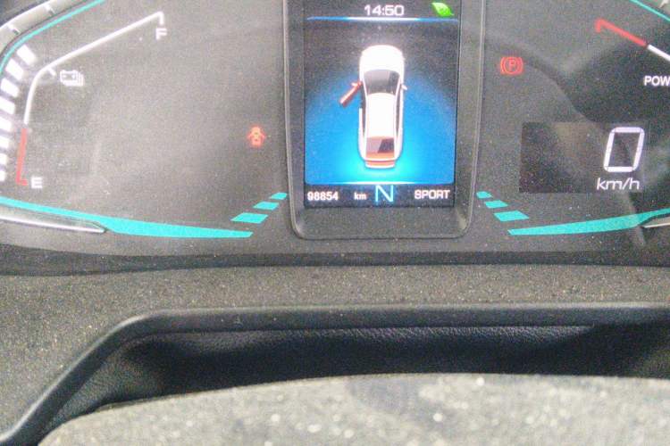 Used ORA iQ 2018 High-Range Version Smart Connectivity Model Odometer Close Up