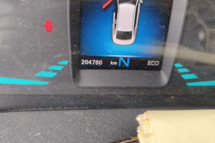 Used ORA iQ 2018 High-Range Version Smart Connectivity Model Odometer Close Up