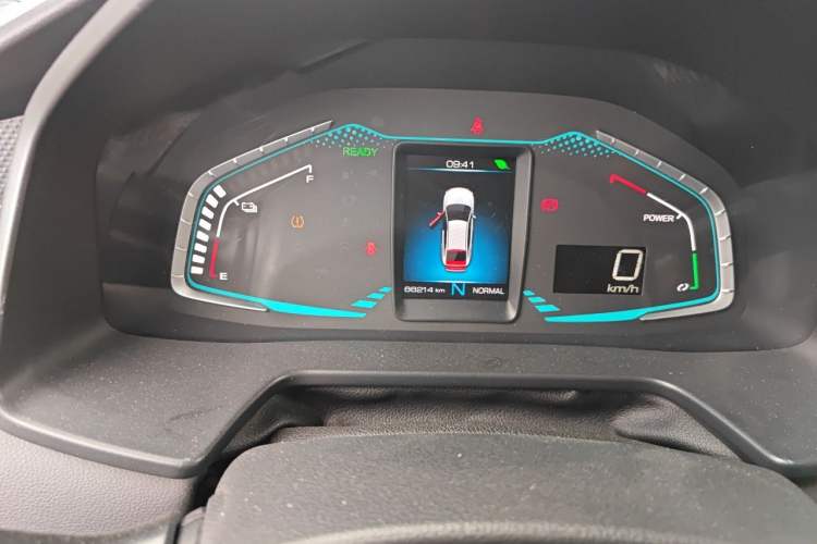 Used ORA iQ 2018 Smart Connectivity Model Odometer Close Up