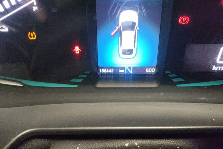 Used ORA iQ 2018 Smart Connectivity Model Odometer Close Up