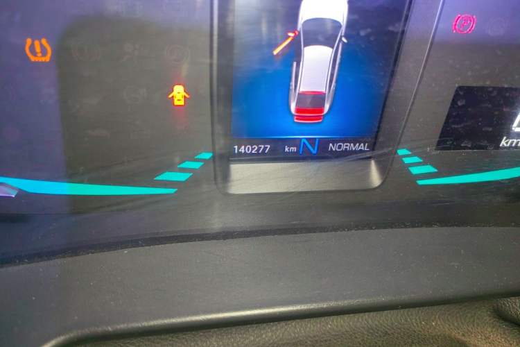 Used ORA iQ 2018 Smart Connectivity Model Odometer Close Up