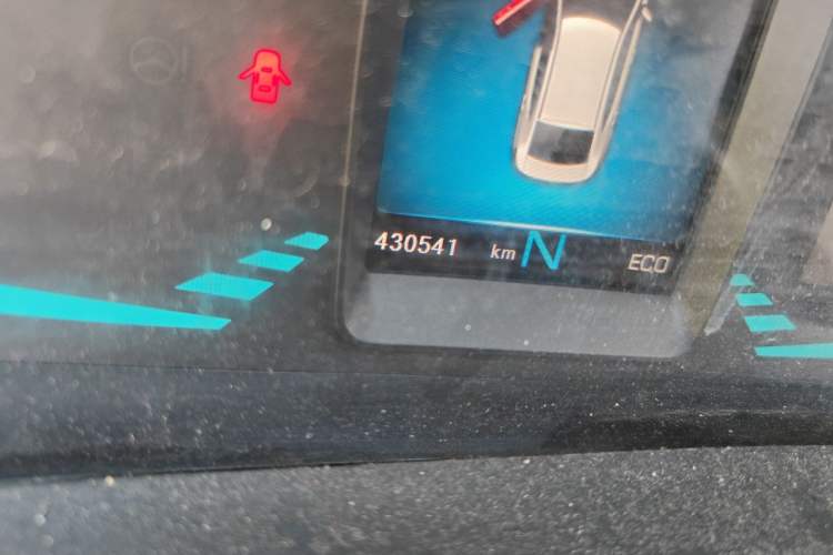Used ORA iQ 2018 Smart Connectivity Model Odometer Close Up
