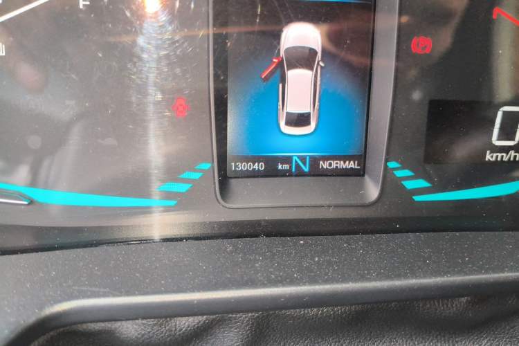 Used ORA iQ 2018 Smart Connectivity Model Odometer Close Up