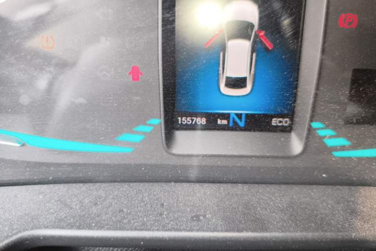 Used ORA iQ 2018 Smart Connectivity Model Odometer Close Up