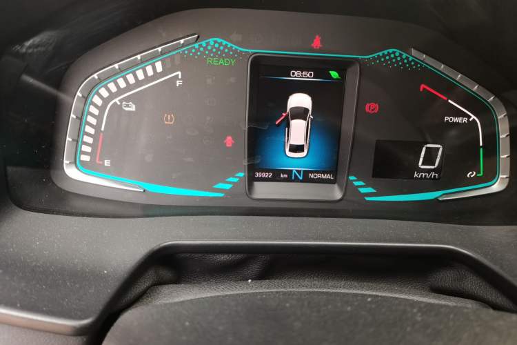 Used ORA iQ 2018 High-Range Version Smart Connectivity Model Odometer Close Up