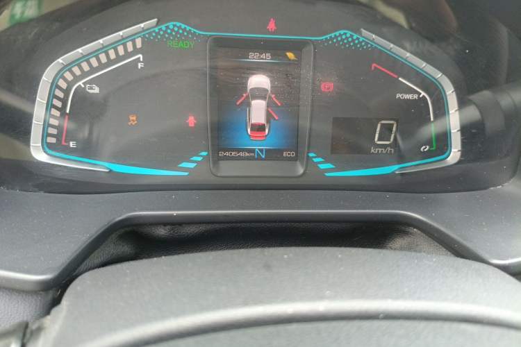 Used ORA iQ 2018 Ambitious Version Odometer Close Up