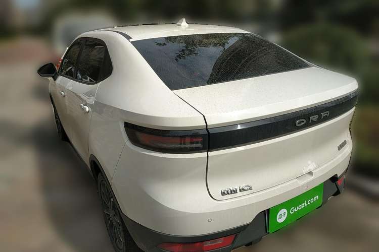 Used ORA iQ 2018 High-Range Version Smart Connectivity Model Rear Left 45 Deg