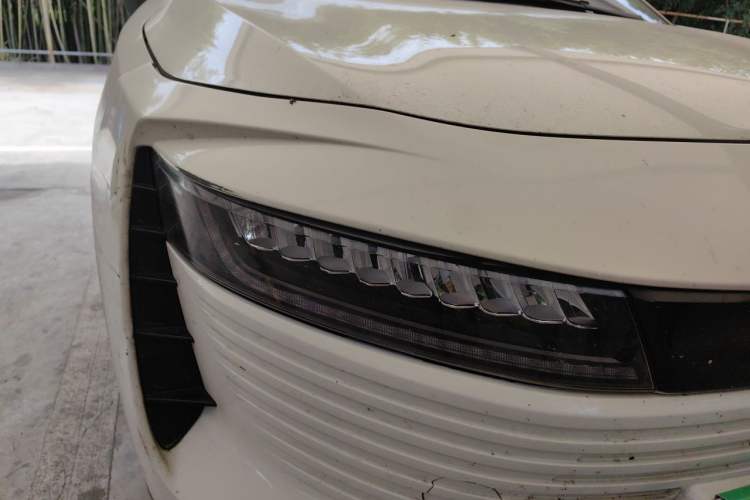 Used ORA iQ 2018 Ambitious Version Right Front Headlight