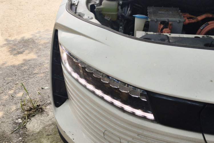 Used ORA iQ 2018 High-Range Version Smart Connectivity Model Right Front Headlight