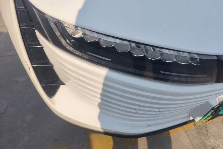 Used ORA iQ 2018 High-Range Version Smart Connectivity Model Right Front Headlight