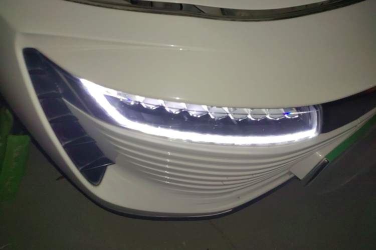 Used ORA iQ 2018 Smart Connectivity Model Right Front Headlight