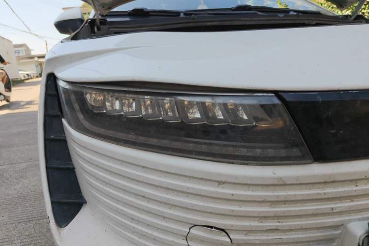 Used ORA iQ 2018 Smart Connectivity Model Right Front Headlight