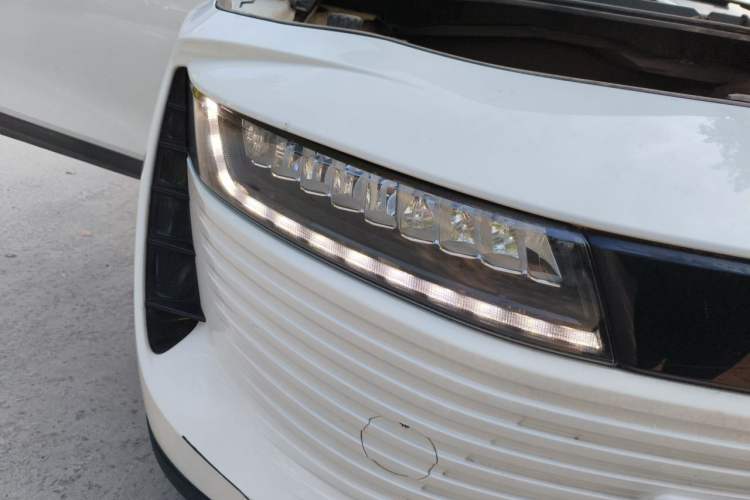 Used ORA iQ 2018 Smart Connectivity Model Right Front Headlight
