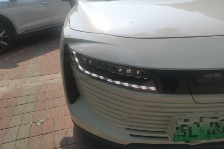 Used ORA iQ 2018 High-Range Version Smart Connectivity Model Right Front Headlight