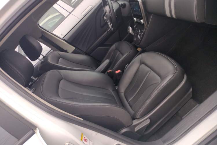 Used ORA iQ 2018 High-Range Version Smart Connectivity Model Right Front Seat