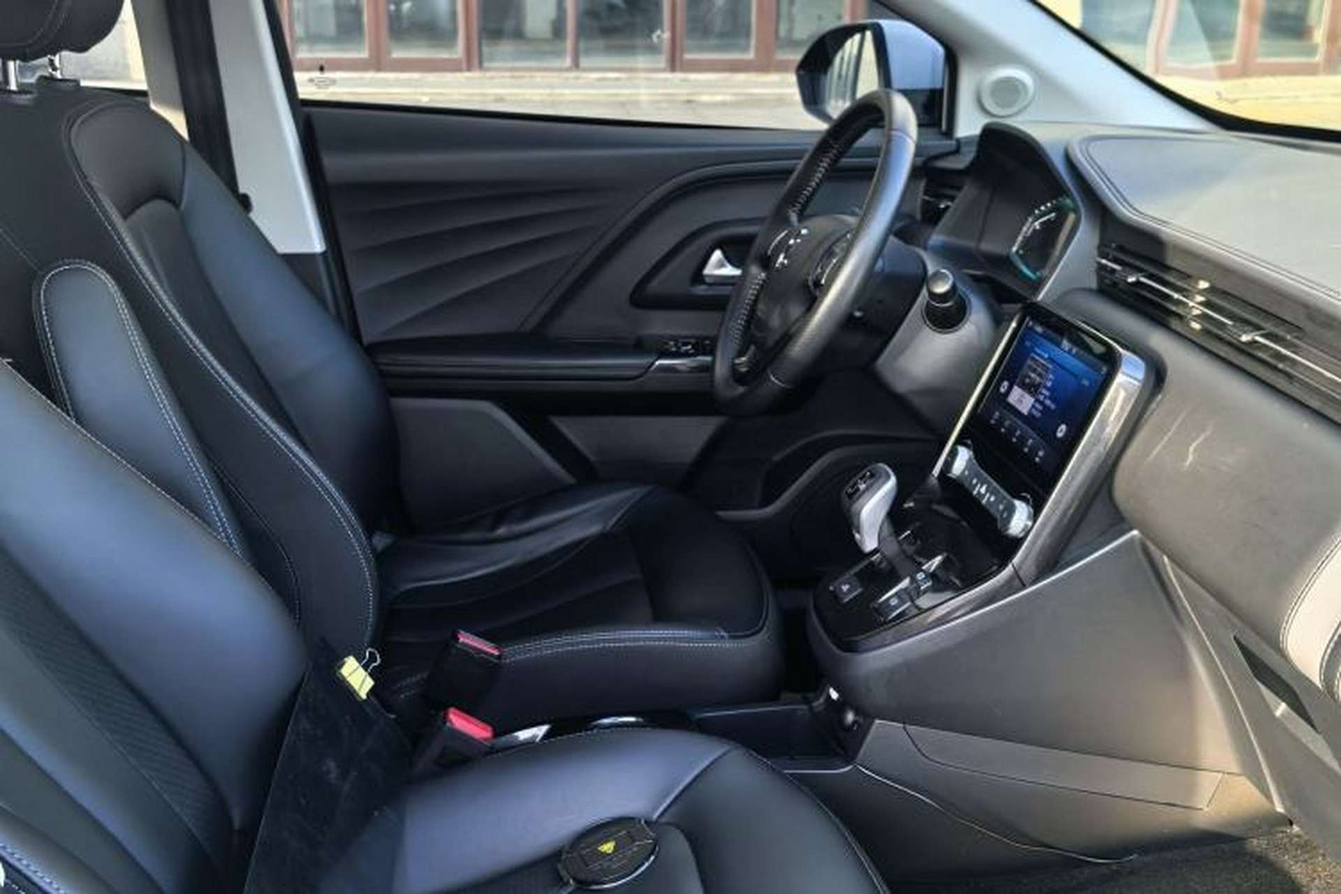 Used ORA iQ 2018 Smart Connectivity Model Right Front Seat