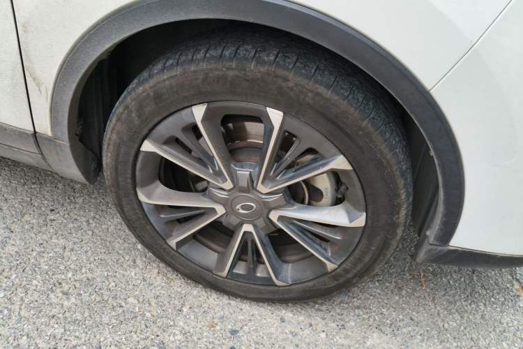 Used ORA iQ 2018 High-Range Version Smart Connectivity Model Right Front Wheel Hub