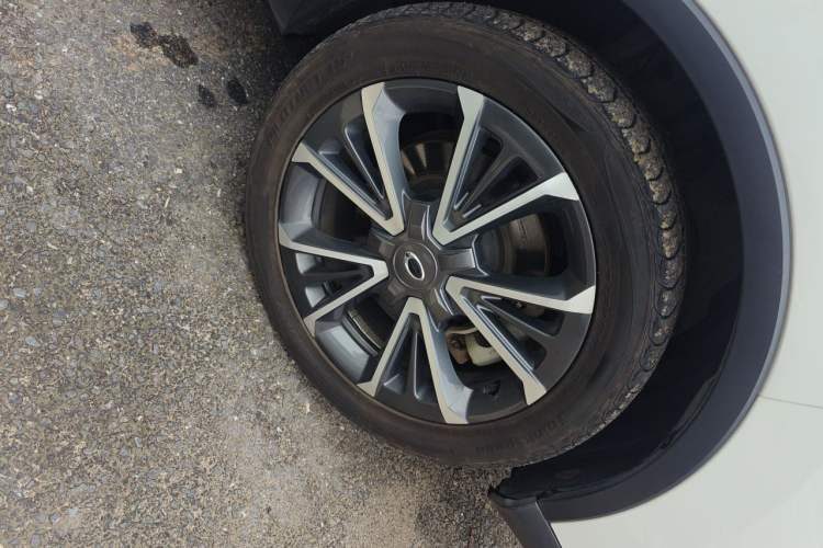 Used ORA iQ 2018 High-Range Model Smart Enjoyment Version Right Front Wheel Hub