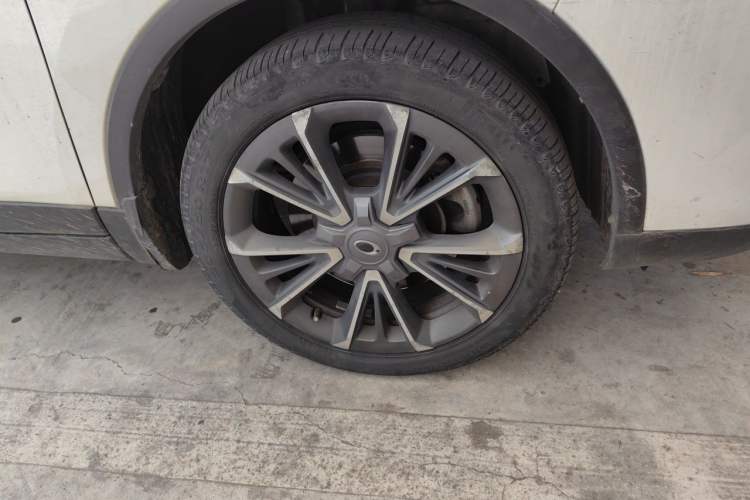 Used ORA iQ 2018 Ambitious Version Right Front Wheel Hub