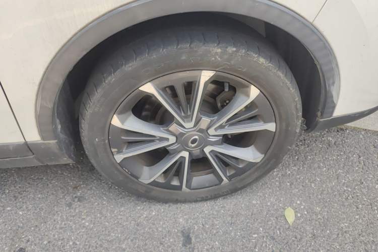 Used ORA iQ  Right Front Wheel Hub