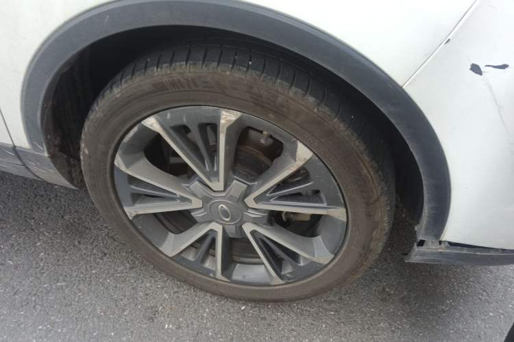 Used ORA iQ 2018 High-Range Version Smart Connectivity Model Right Front Wheel Hub