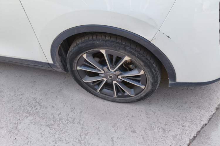 Used ORA iQ 2018 Smart Connectivity Model Right Front Wheel Hub
