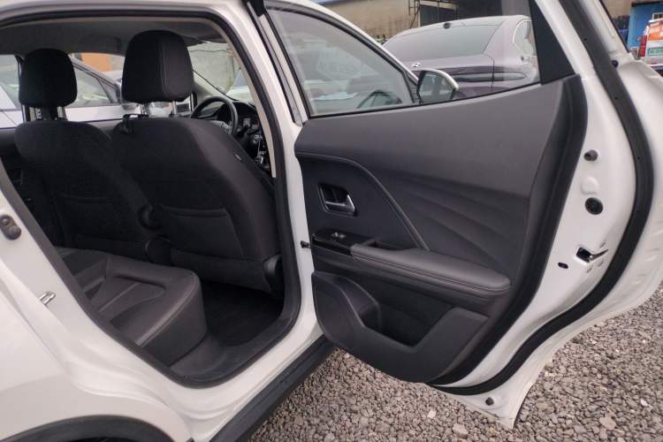 Used ORA iQ 2018 High-Range Version Smart Connectivity Model Right Rear Door Interior