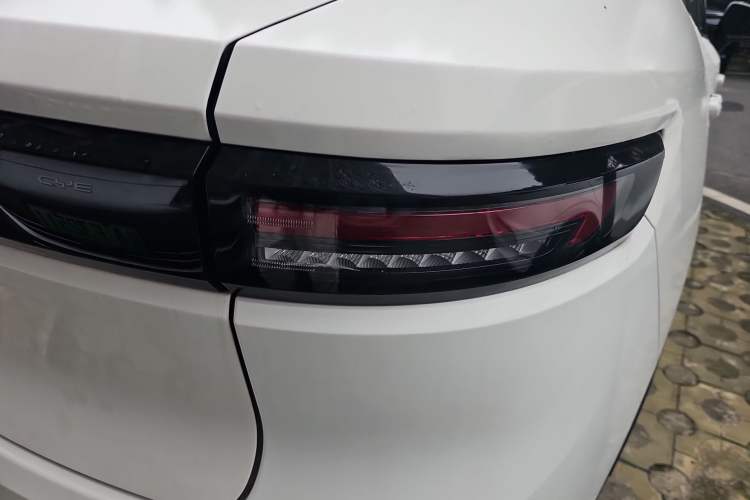 Used ORA iQ 2018 High-Range Version Smart Connectivity Model Right Rear Taillight
