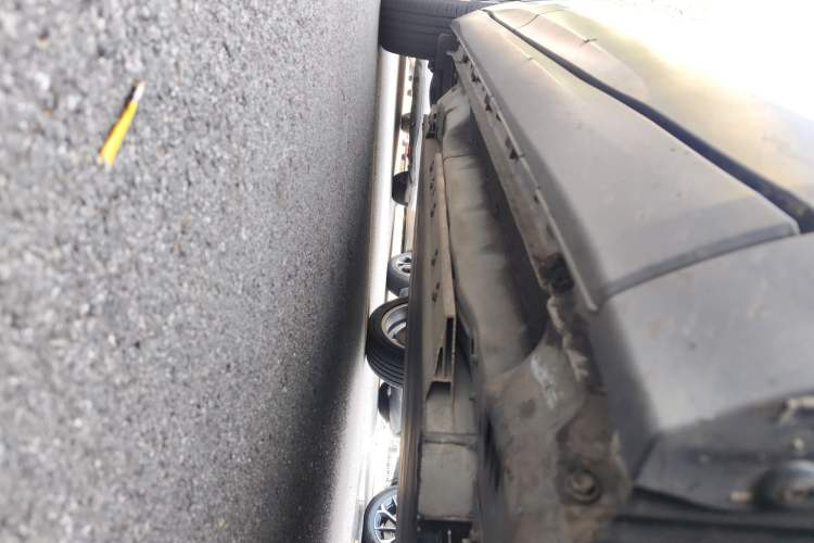 Used ORA iQ 2018 High-Range Version Smart Connectivity Model Right Side Sill