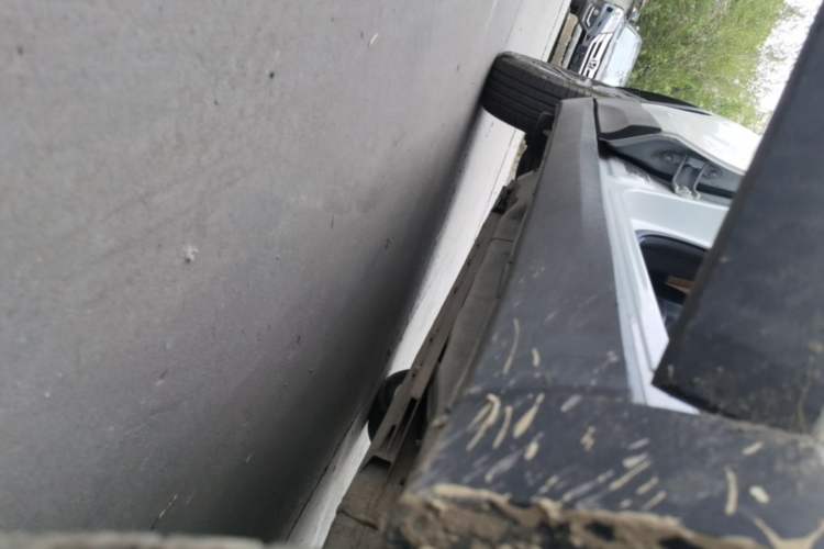 Used ORA iQ 2018 High-Range Version Smart Connectivity Model Right Side Sill