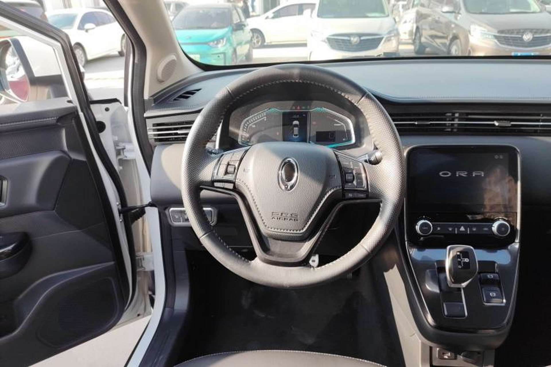 Used ORA iQ 2018 High-Range Version Smart Connectivity Model Steering Wheel