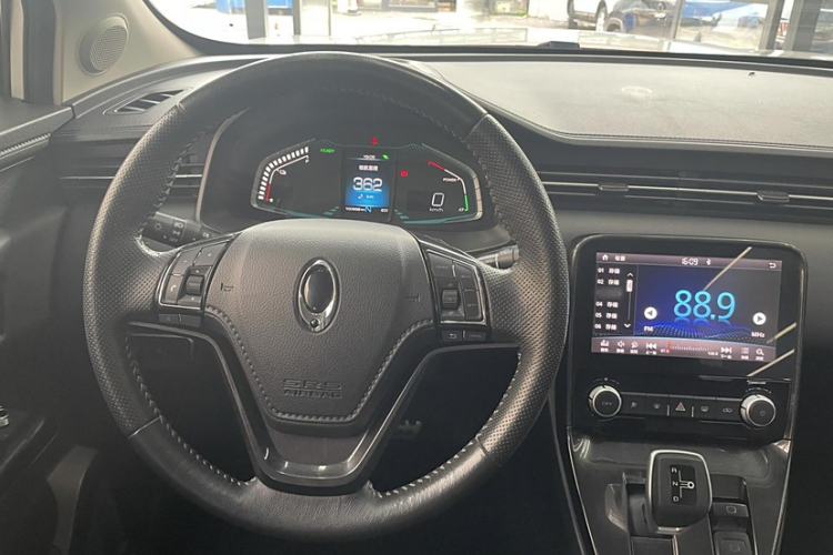 Used ORA iQ 2018 Smart Connectivity Model Steering Wheel