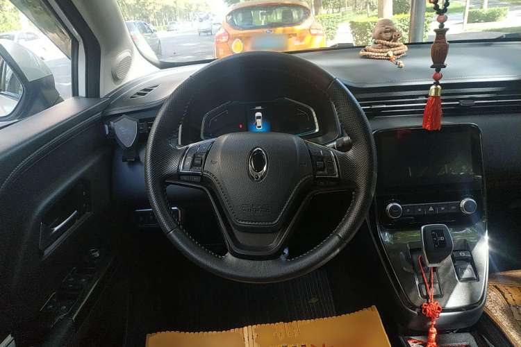 Used ORA iQ 2018 High-Range Version Smart Connectivity Model Steering Wheel