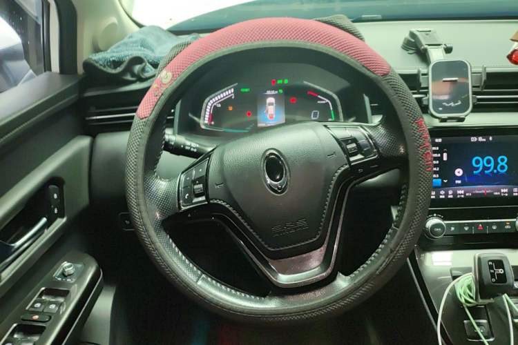 Used ORA iQ 2018 High-Range Version Smart Connectivity Model Steering Wheel