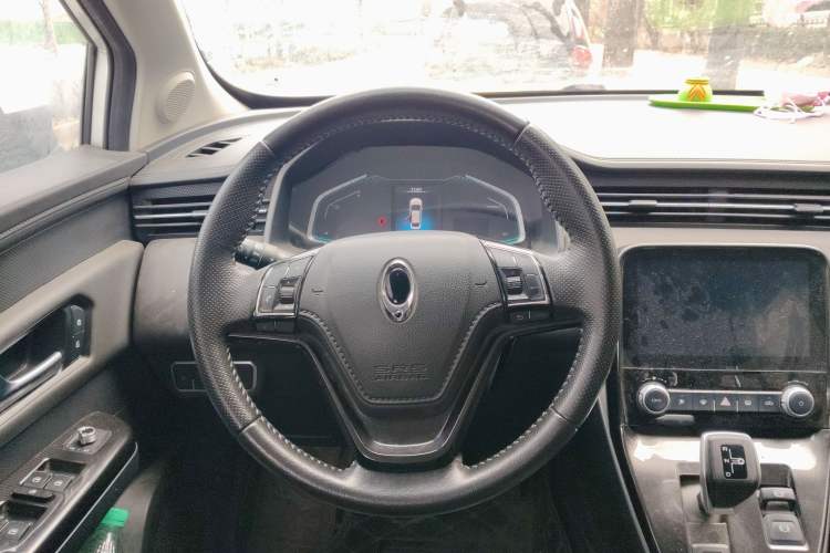 Used ORA iQ 2018 Smart Connectivity Model Steering Wheel