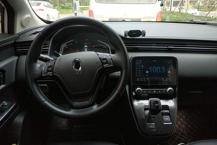 Used ORA iQ 2018 High-Range Version Smart Connectivity Model Steering Wheel